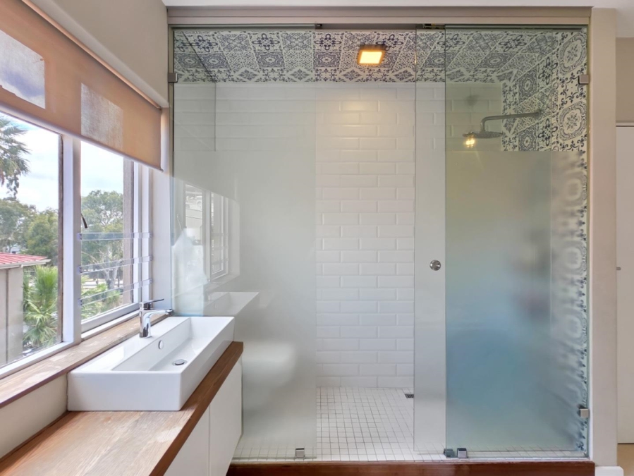 To Let 2 Bedroom Property for Rent in Green Point Western Cape